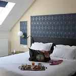 Anne D'anjou, The Originals Collection Hotel