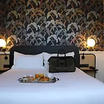 Anne D'anjou, The Originals Collection Hotel