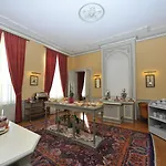 Anne D'anjou, The Originals Collection