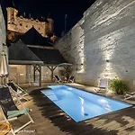 Anne D'anjou, The Originals Collection Hotel