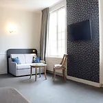 Anne D'anjou, The Originals Collection Hotel