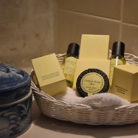 Anne D'anjou, The Originals Collection