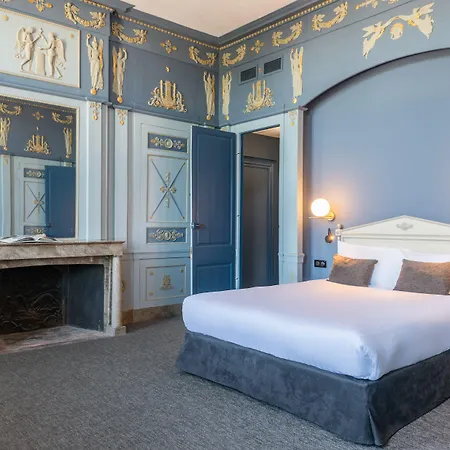 Anne D'anjou, The Originals Collection Hotel