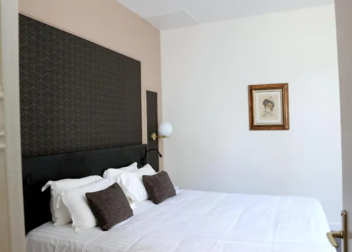 Anne D'anjou, The Originals Collection Hotel