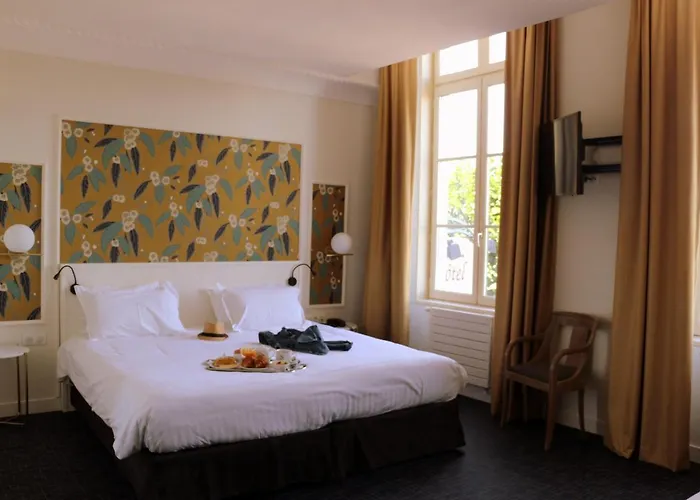 Anne D'anjou, The Originals Collection Hotel