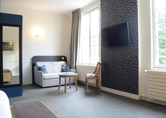 Anne D'anjou, The Originals Collection Hotel