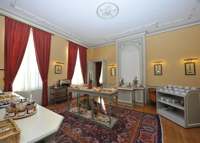 Anne D'anjou, The Originals Collection